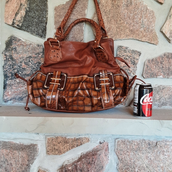 Large beautiful shoulder purse!!  👛 - Picture 2 of 8